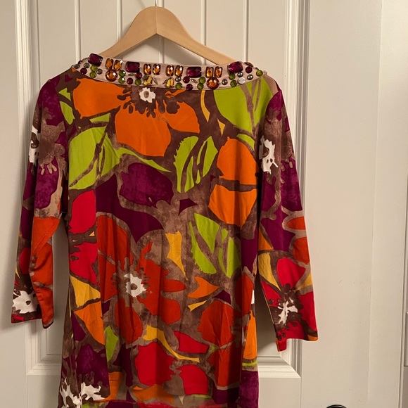 Colourful tunic by Peter Nygard. Size medium - Picture 1 of 3